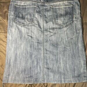MOTHER Women’s Straight A Denim Midi Skirt Size 29‎ Blue Frayed Hem Jean Skirt